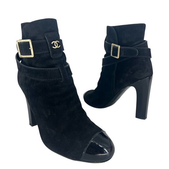Chanel Suede & Patent Leather CC Cap Toe Ankle Boots – Black – Lagerfeld Era - Picture 1 of 14